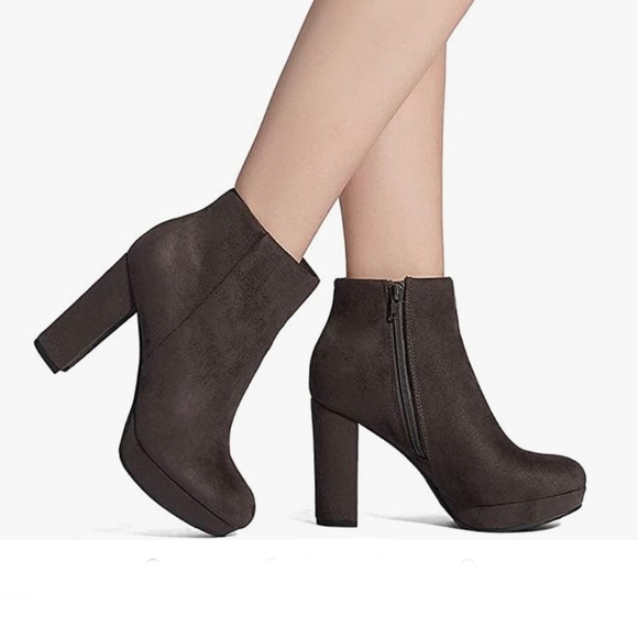 DREAM PAIRS Women's Stomp High Heel Ankle Block Chunky Heel Boots Size 9 US - Picture 1 of 7